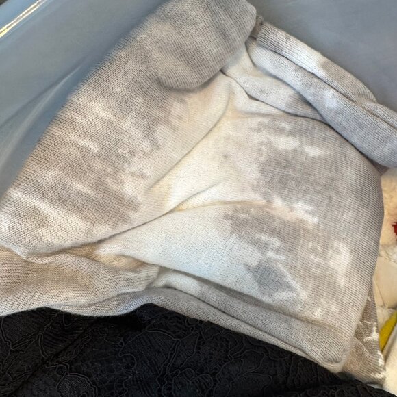 White + Warren Grey and White Ivory Printed Lightweight Pullover Sweater- sz. XS - Picture 5 of 10